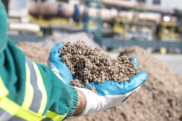 Dôrazne propagujte vzduchotesnú modernizáciu a transformáciu betonární, aby ste pomohli vyhrať